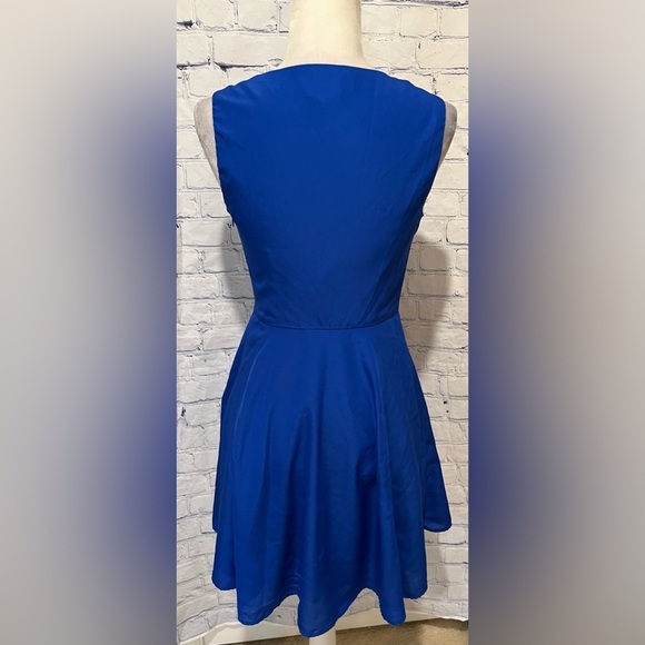 Blue Express Flare Dress Keyhole In Front Size 6 - Picture 5 of 7